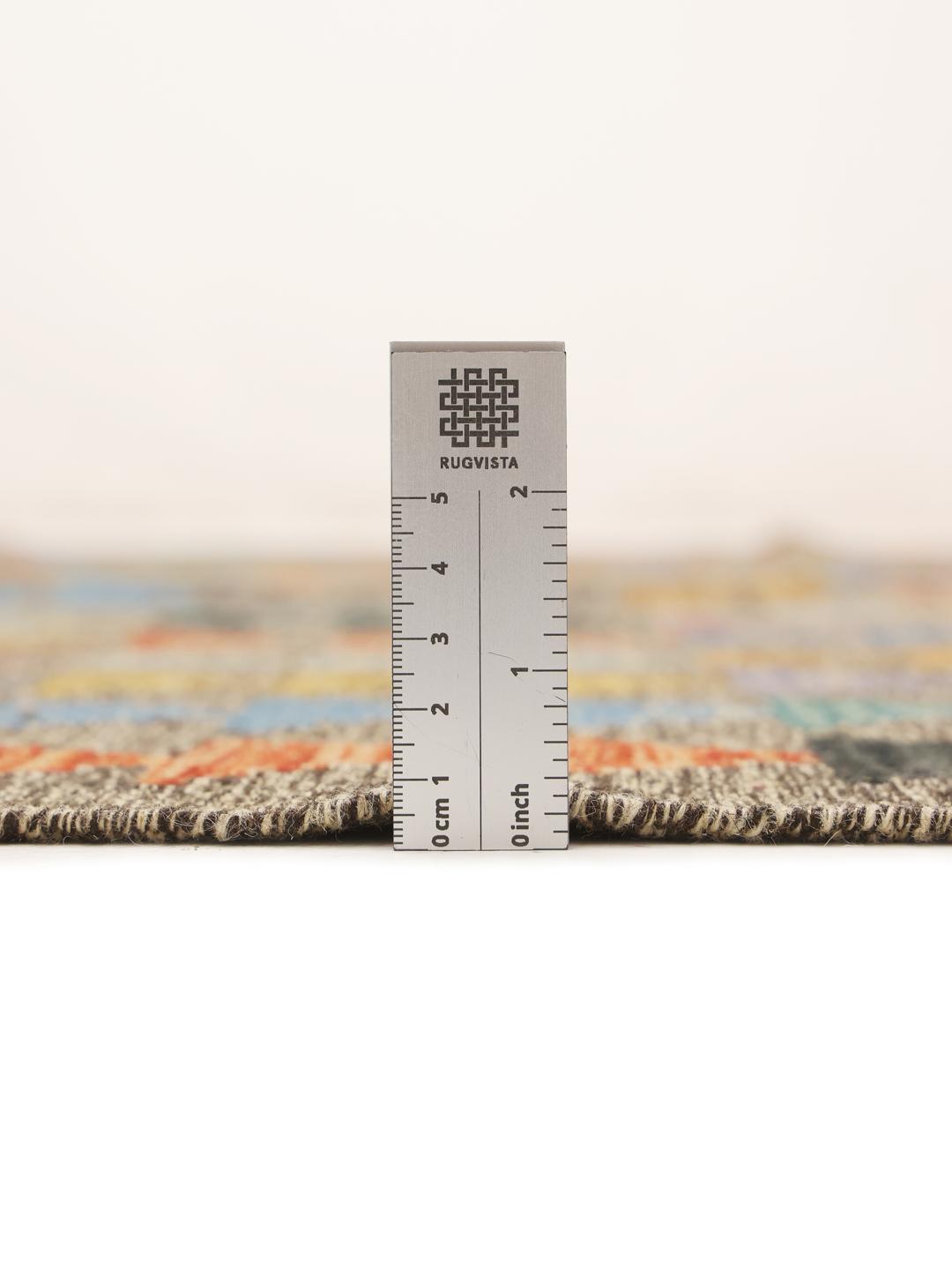 Håndvævet Kelim tæppe fra Afghanistan med et flerfarvet geometrisk motiv på beige baggrund
