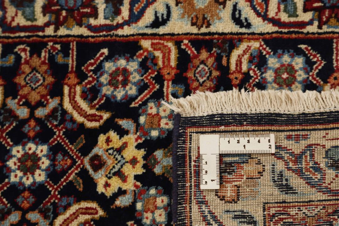 Håndknyttet Sarouk løber fra Mellemøsten i dybe, flerfarvede nuancer