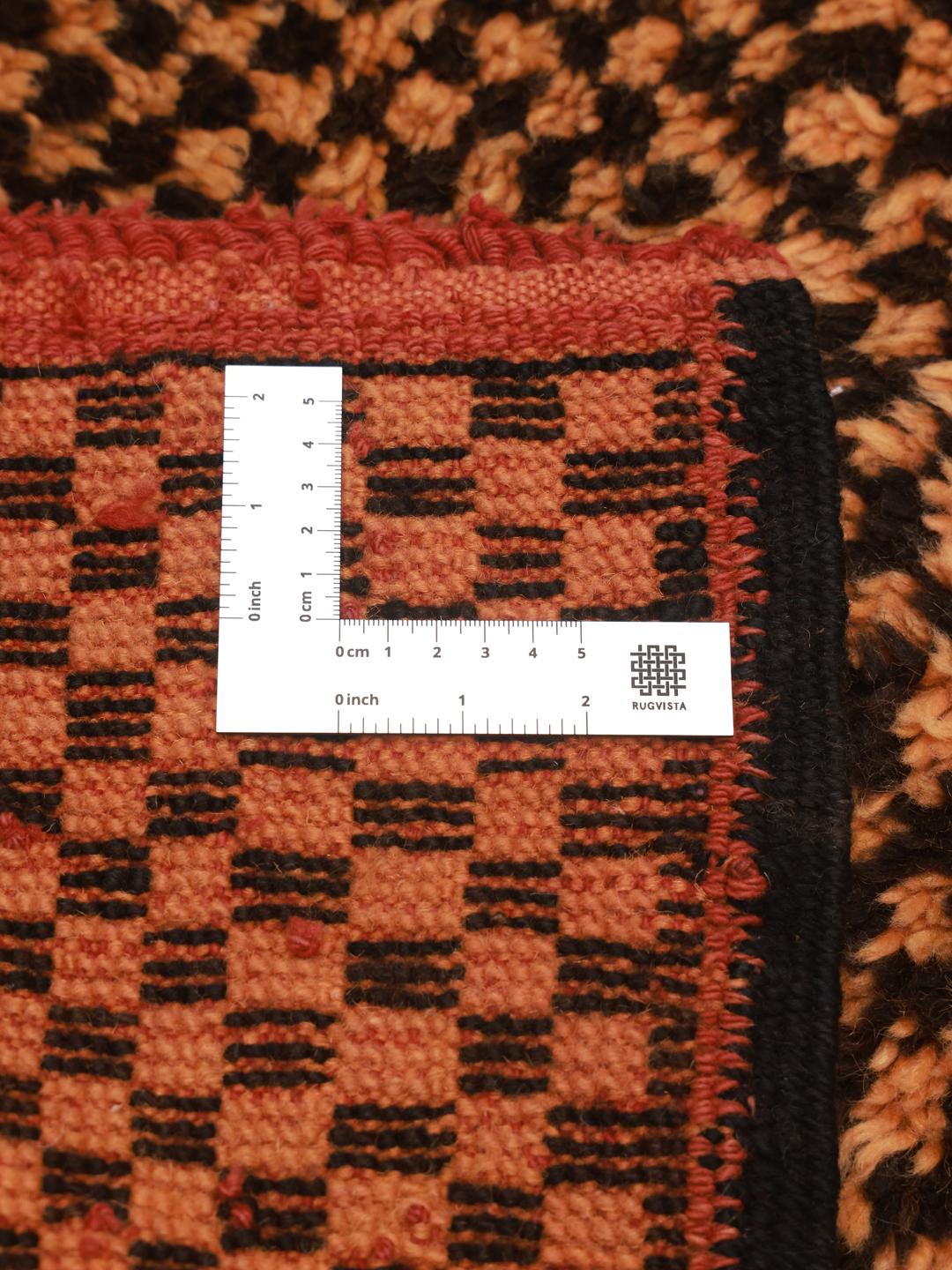 Vintage handgemaakt Marokkaans wollen tapijt met geometrisch patroon in oranje en zwart