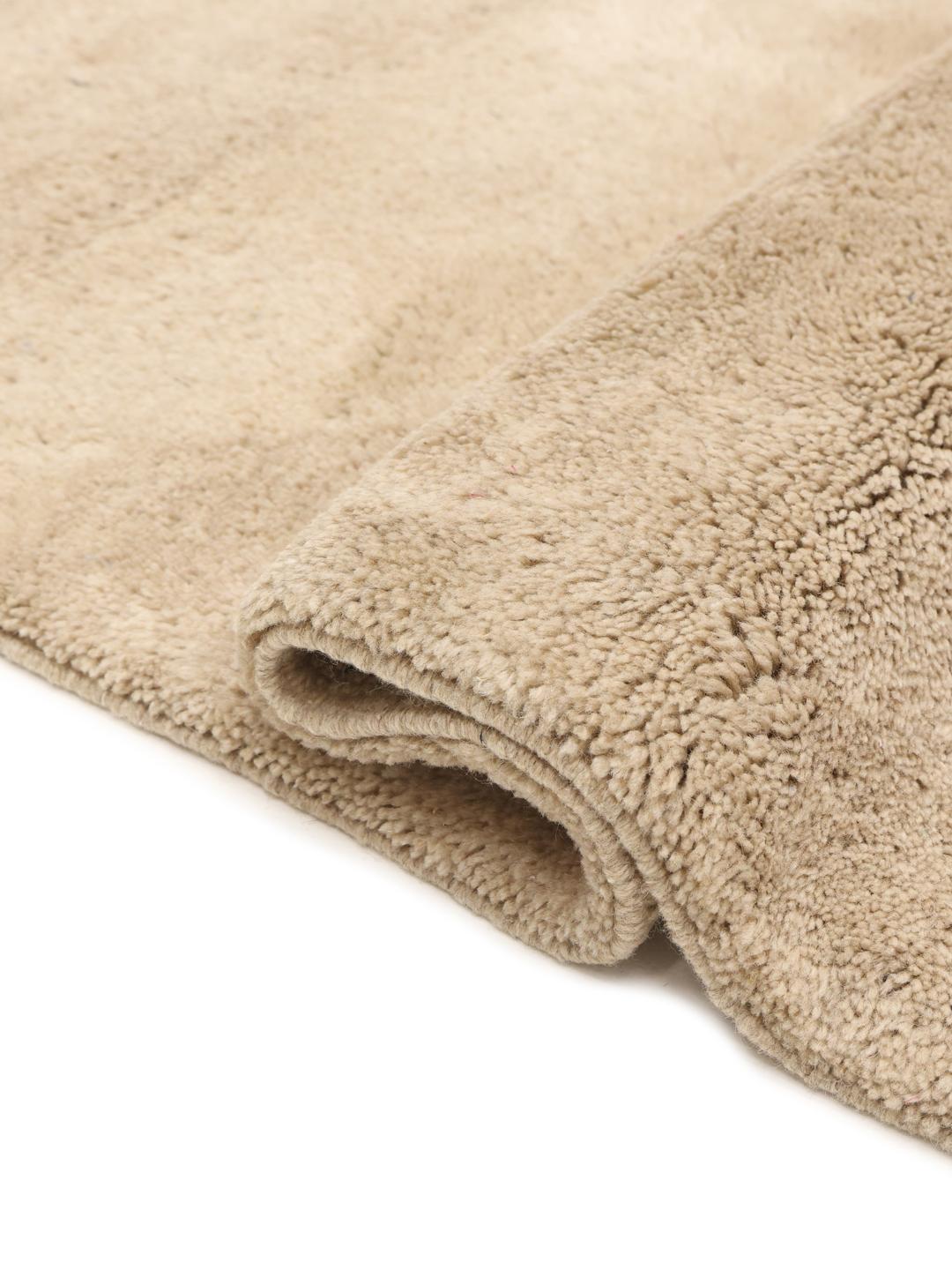 Handgeknoopte beige Marokkaanse loper met gestreepte accenten