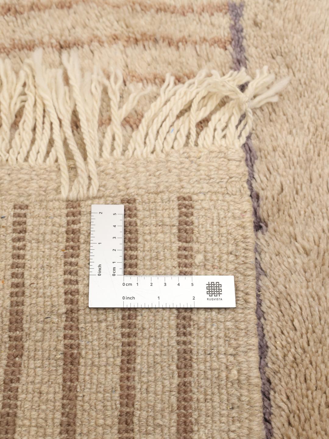 Handgeknoopte beige Marokkaanse loper met gestreepte accenten