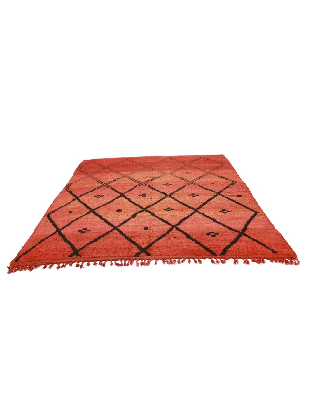 Vintage Berber Marokkaans tapijt met ruitpatroon in rood en zwart