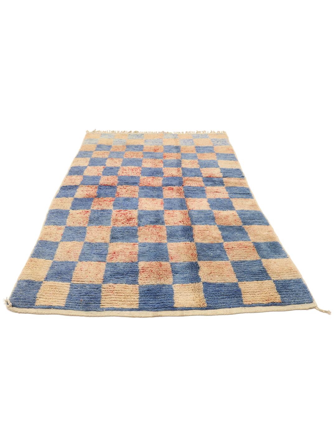 Tapis berbère Beni Ourain noué à la main, originaire du Maroc, avec un motif à damier bleu et beige