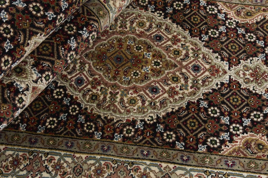 Ręcznie wiązany chodnik Tabriz z Indii w brązowych odcieniach