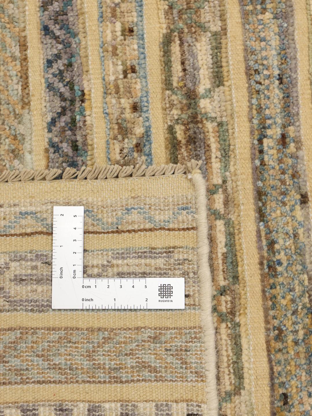Håndknyttet afghansk Gabbeh Modern-tæppe med et beige og flerfarvet stribet mønster