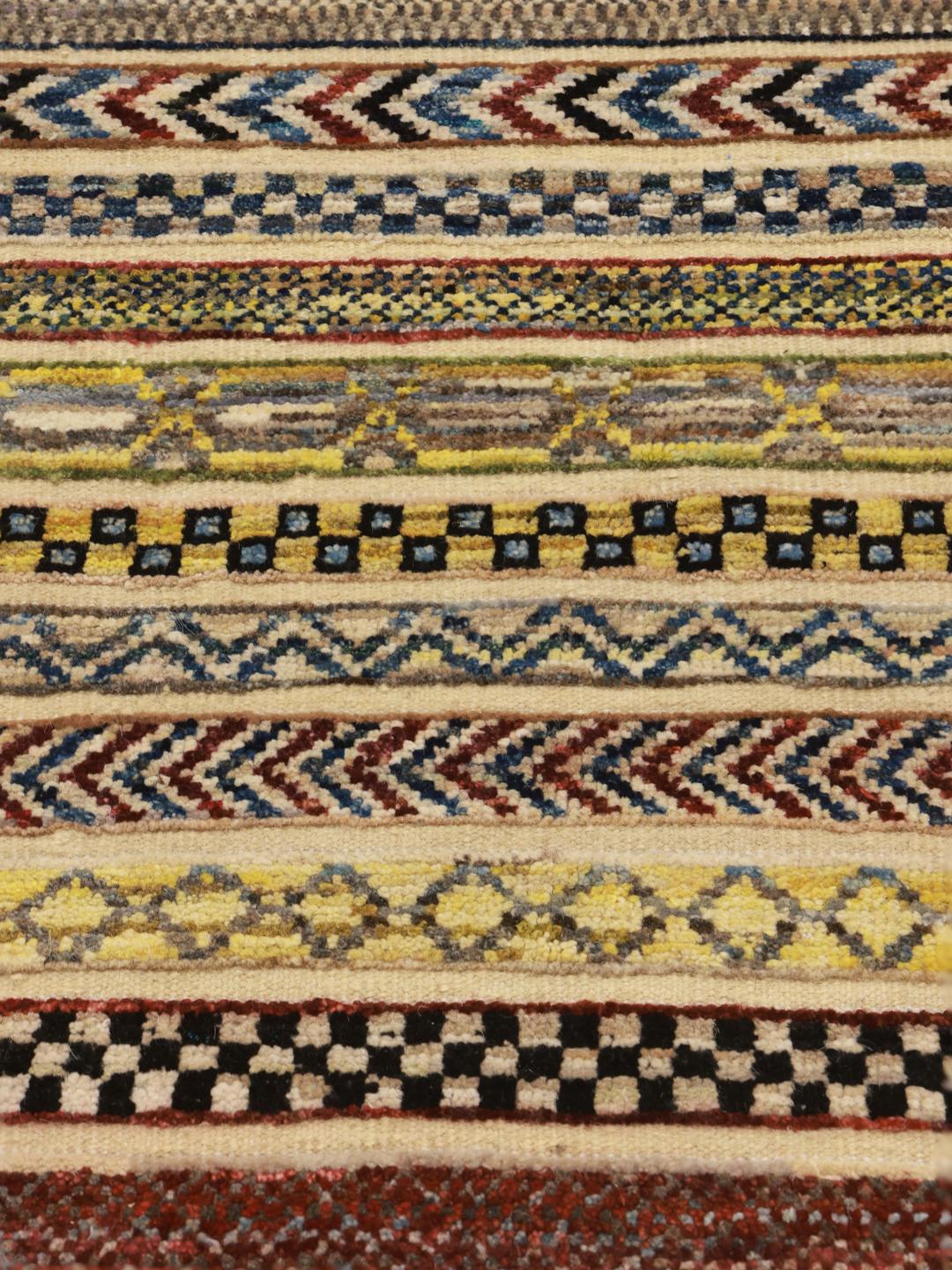 Handgeknoopt Gabbeh Modern tapijt uit Afghanistan met levendige meerkleurige gestreepte patronen