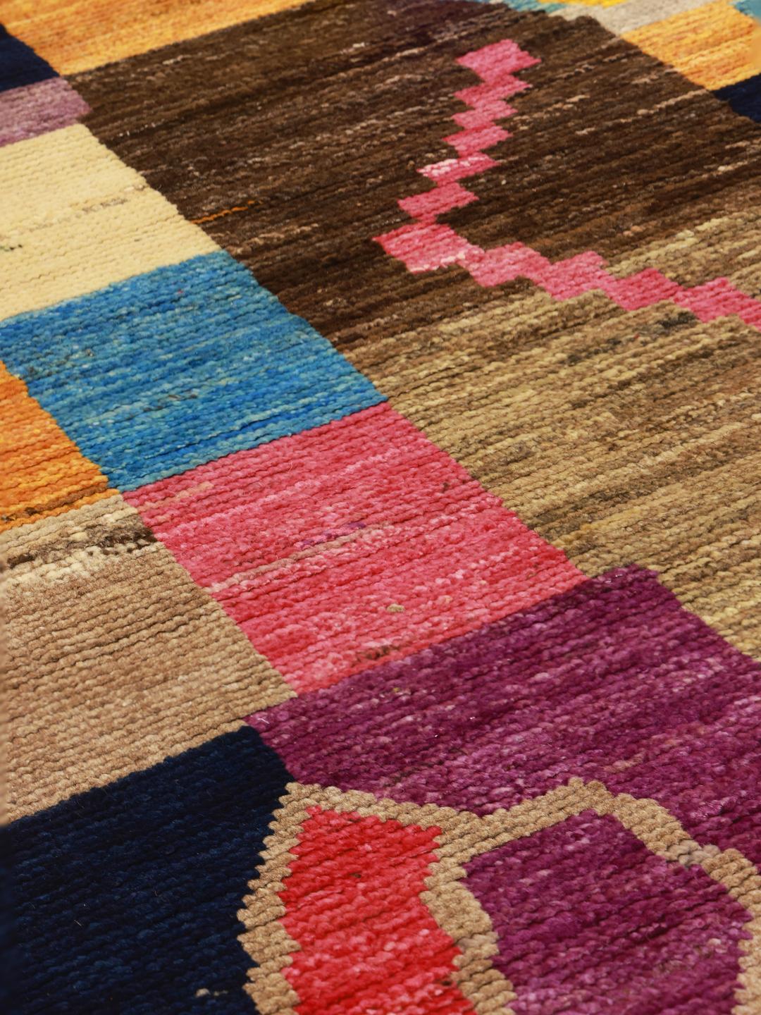 Håndknyttet Berber-tæppe fra Afghanistan med et farverigt abstrakt design