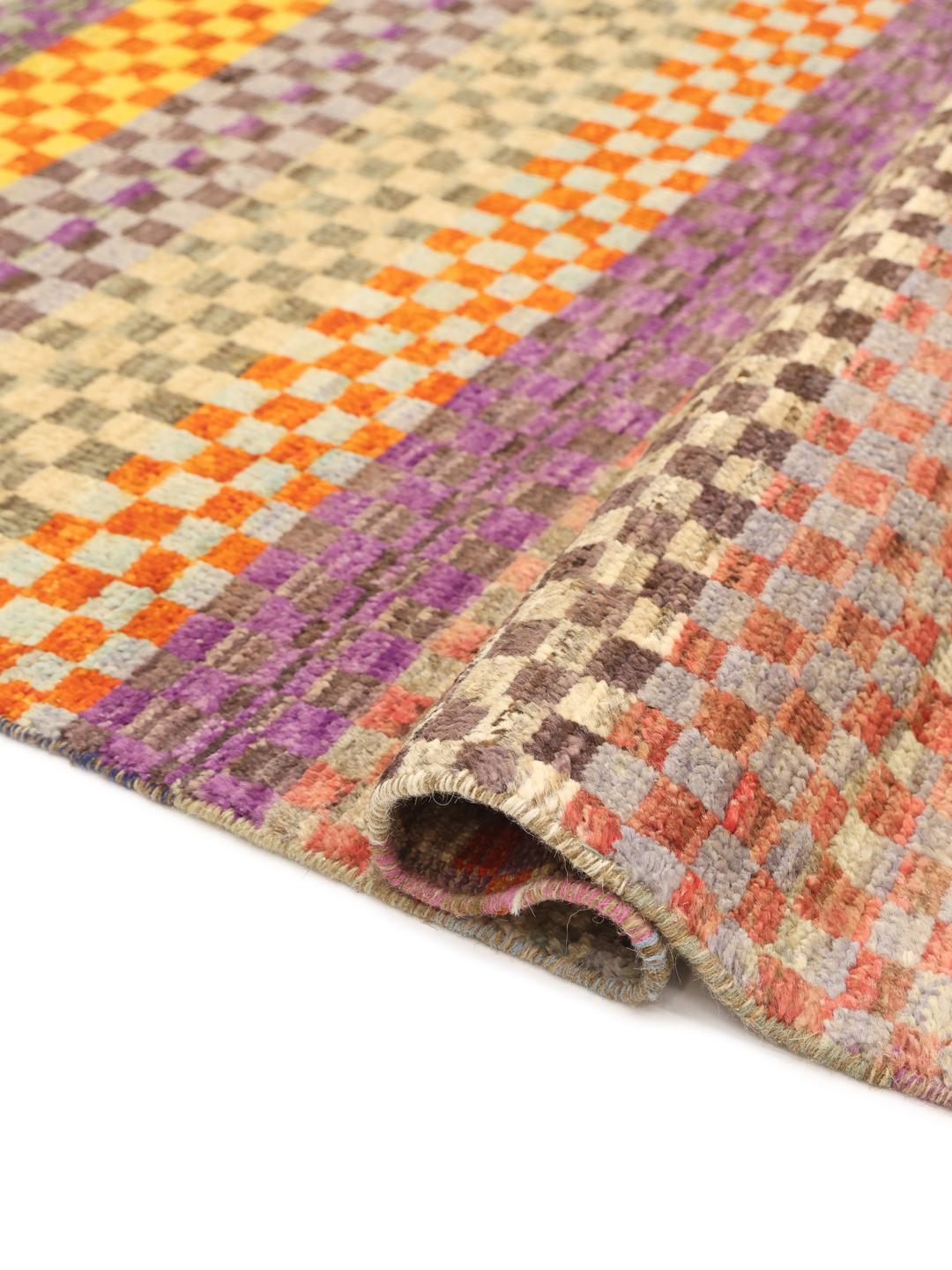 Handgeknoopt Berber-tapijt uit Afghanistan met een kleurrijk ruitpatroon