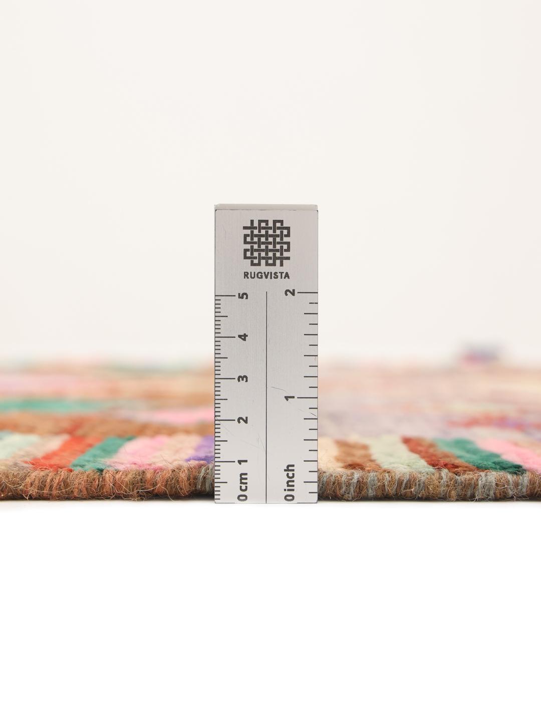 Handgeknoopt Afghaans tapijt met levendige geometrische patronen in multicolor Wol.