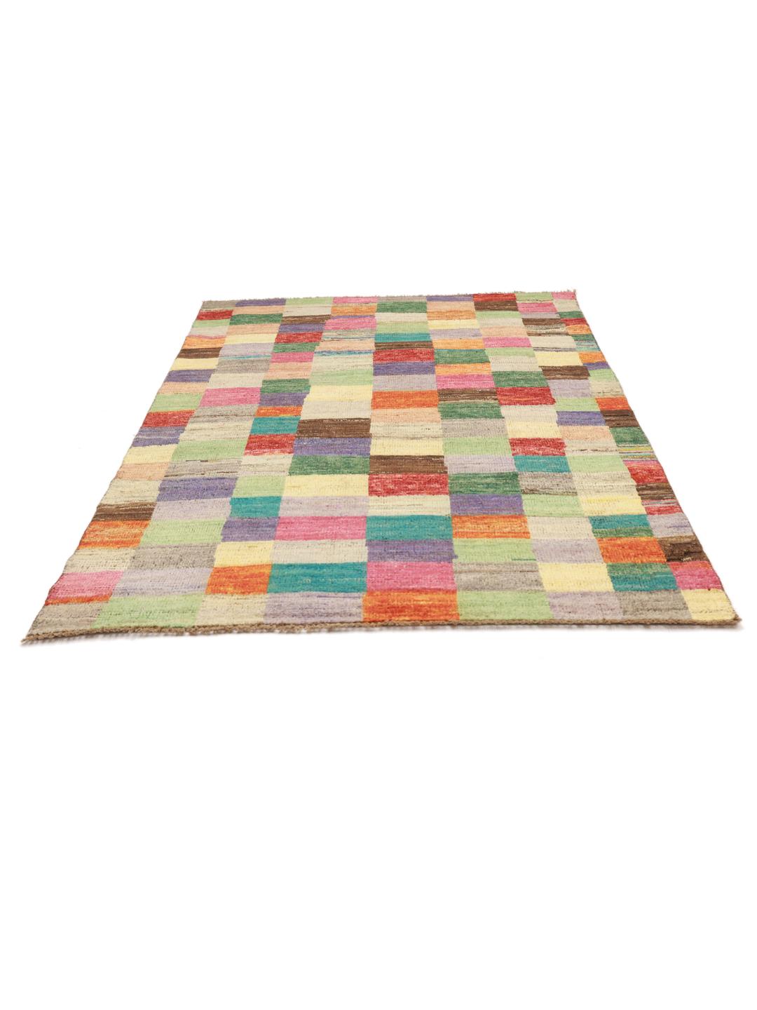 Een levendig, handgeknoopt Berber Colourful tapijt uit Afghanistan in meerkleurige tinten.