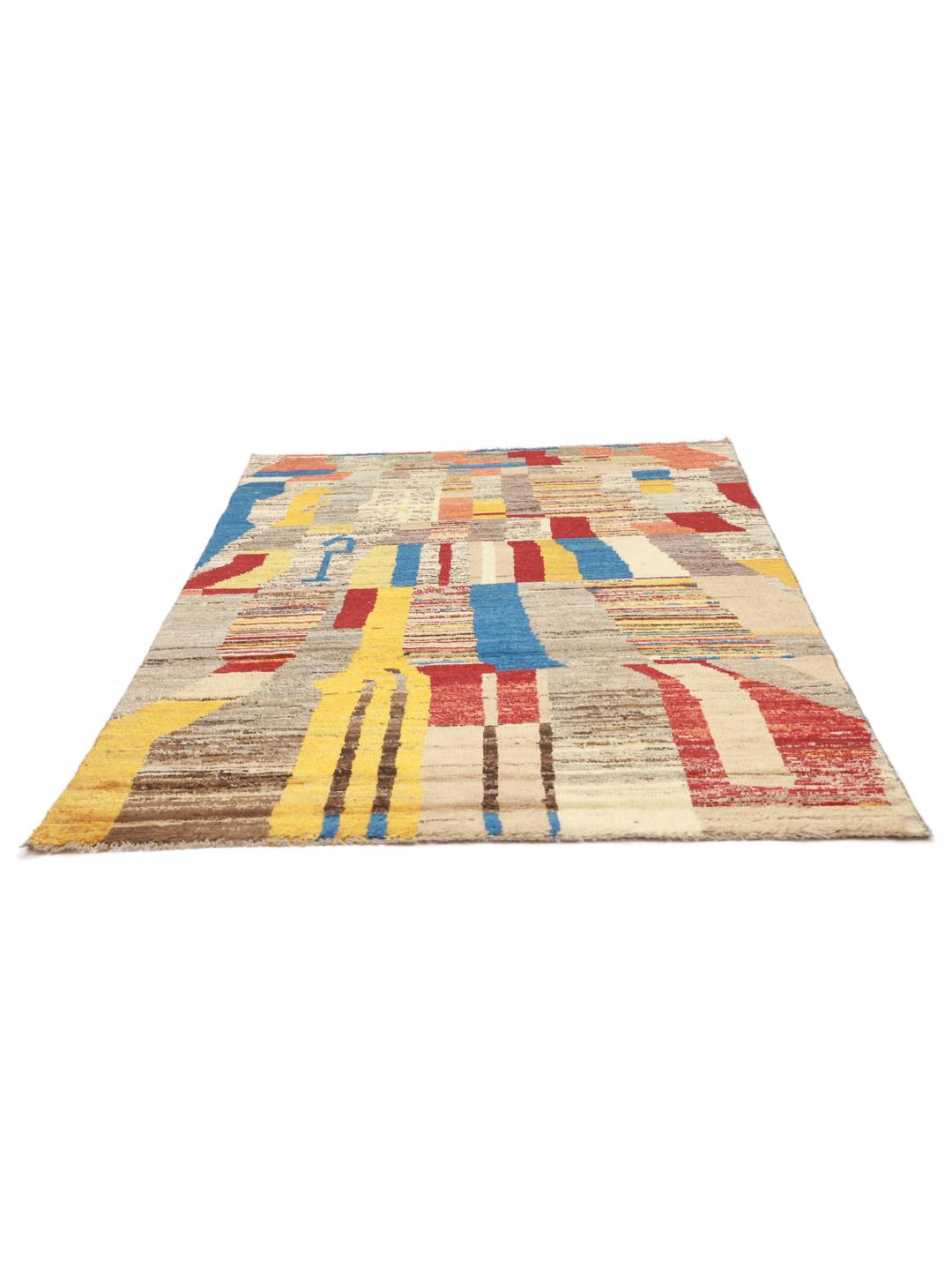 Handgeknoopt Afghaans Berber-tapijt met een levendig, veelkleurig geometrisch ontwerp.