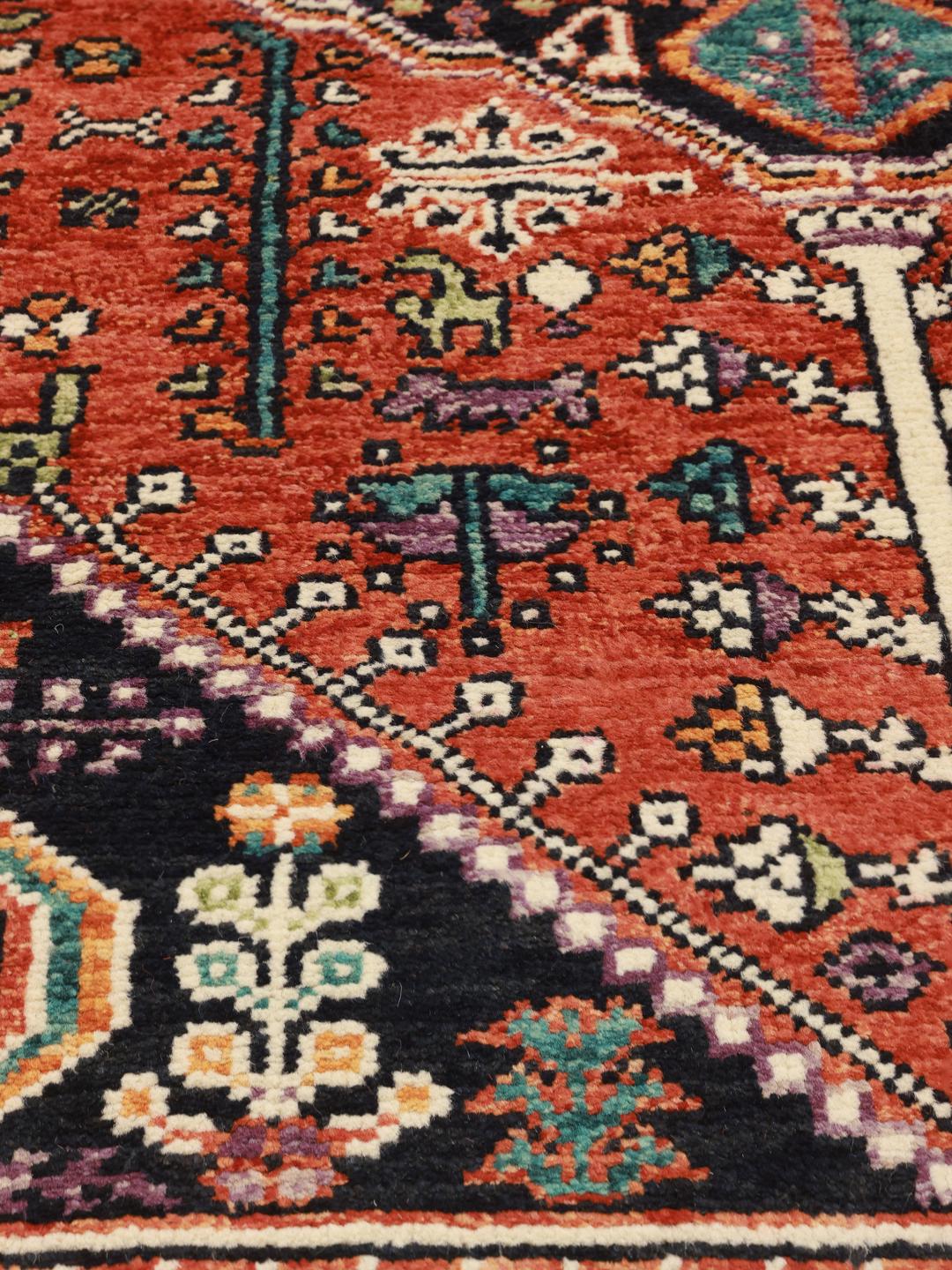 Handgeknüpfter afghanischer Kazak-Teppich mit rot-schwarzen geometrischen Mustern