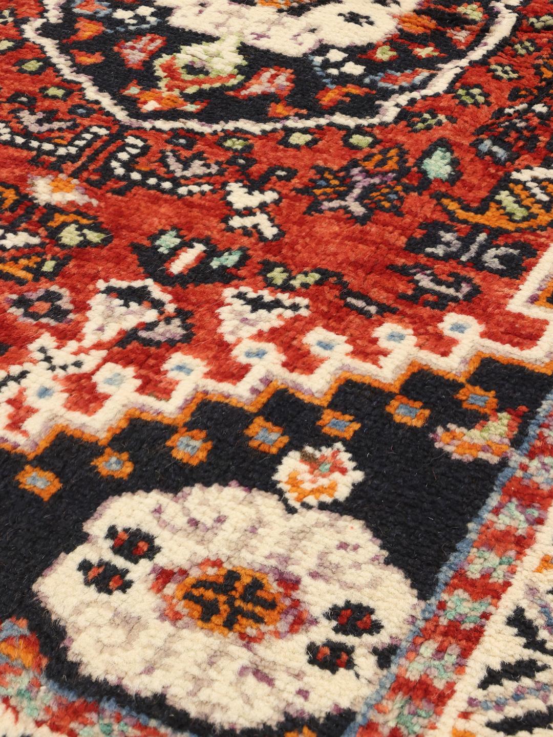 Handgeknüpfter Kazak-Läufer aus Afghanistan in Rot und Schwarz