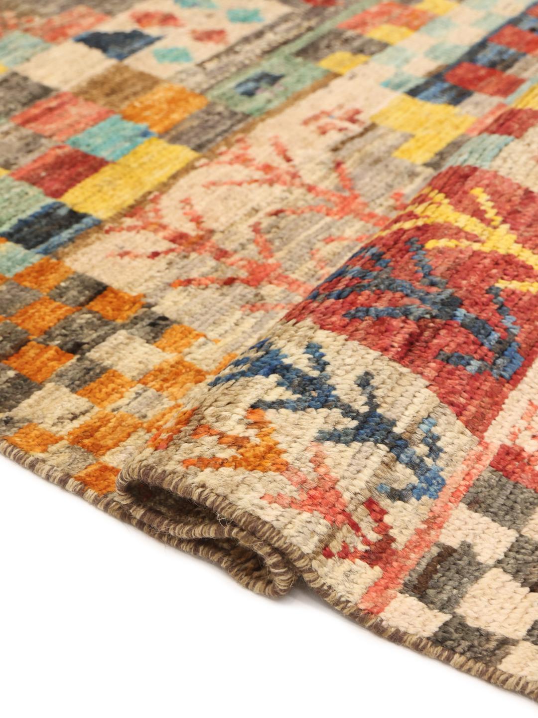 Tapis long coloré noué à la main provenant d'Afghanistan avec un design patchwork géométrique