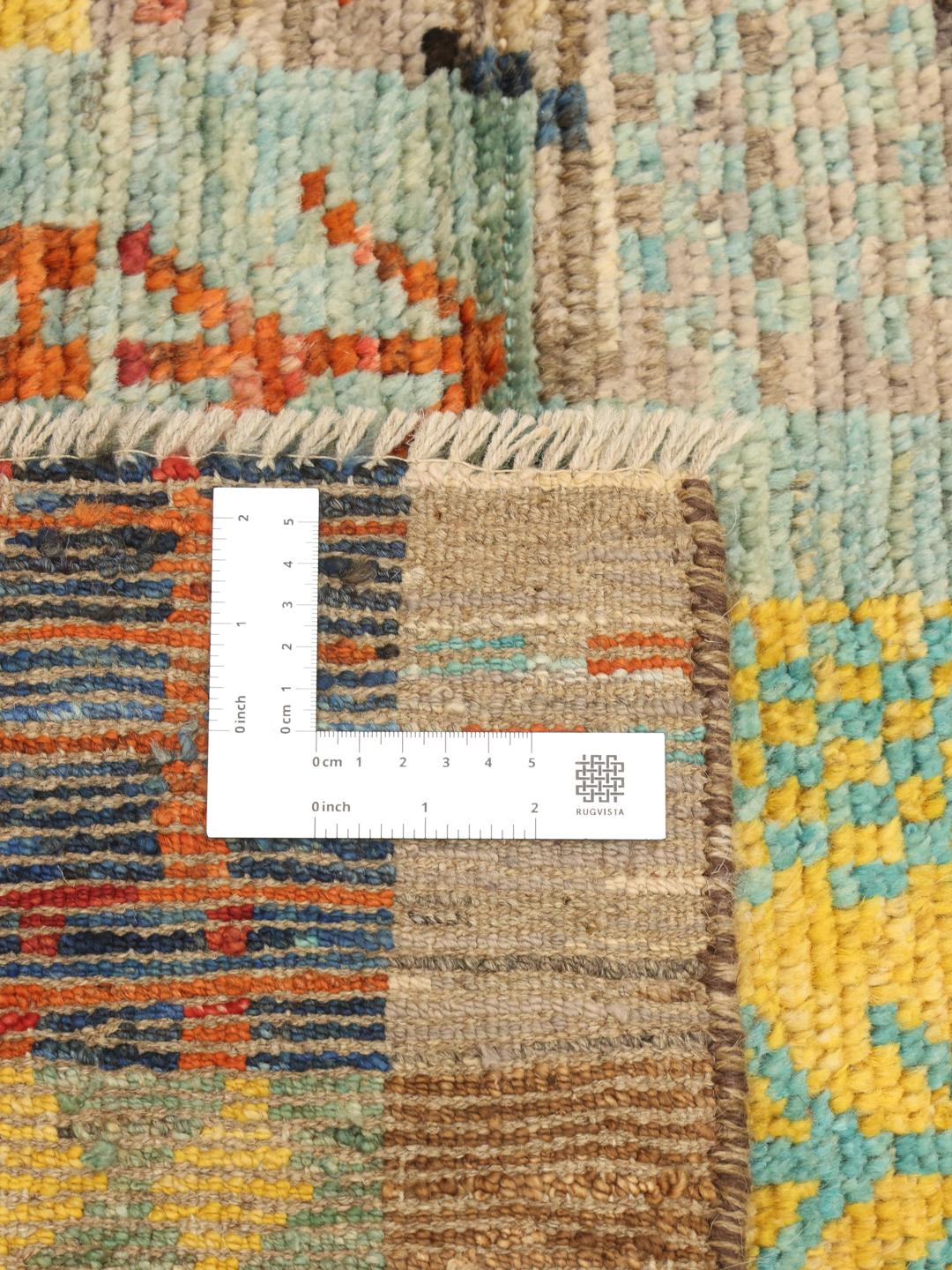 Tapis long coloré noué à la main provenant d'Afghanistan avec un design patchwork géométrique