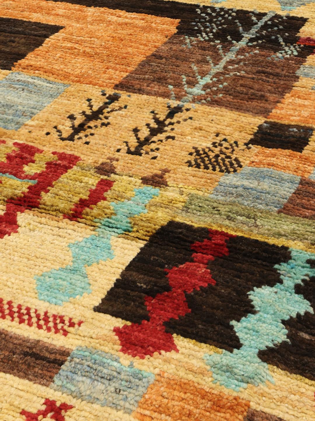 Håndknyttet multicolor løber fra Afghanistan med geometriske mønstre i farveblokke