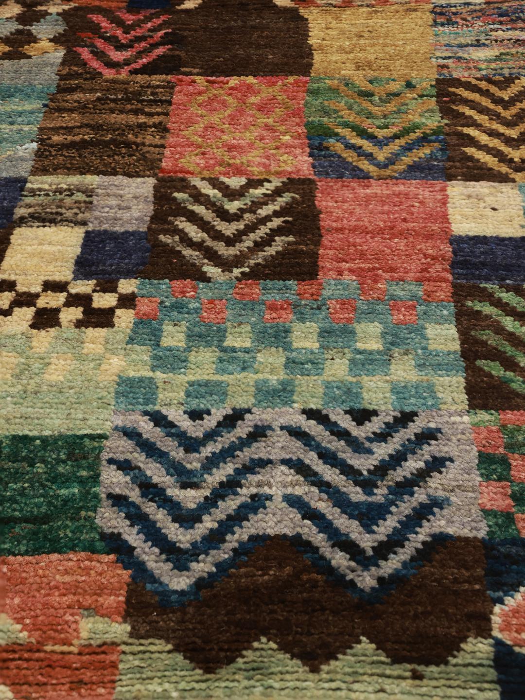 Handgemaakte Berber Colourful wollen loper uit het Midden-Oosten in veelkleurige tinten