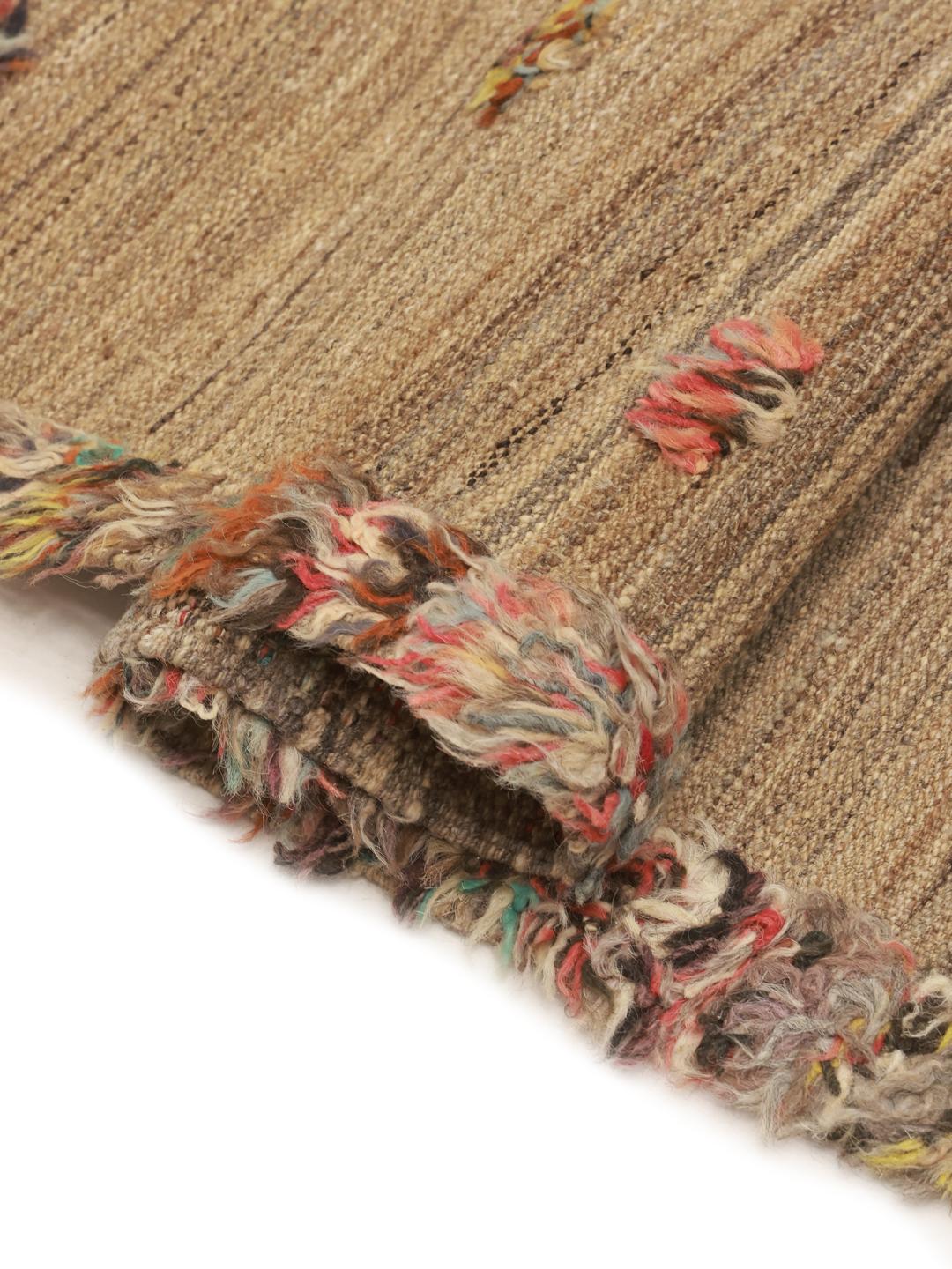 Tapis Kelim Nimbaft afghan tissé à la main, de couleur marron avec des accents touffetés colorés