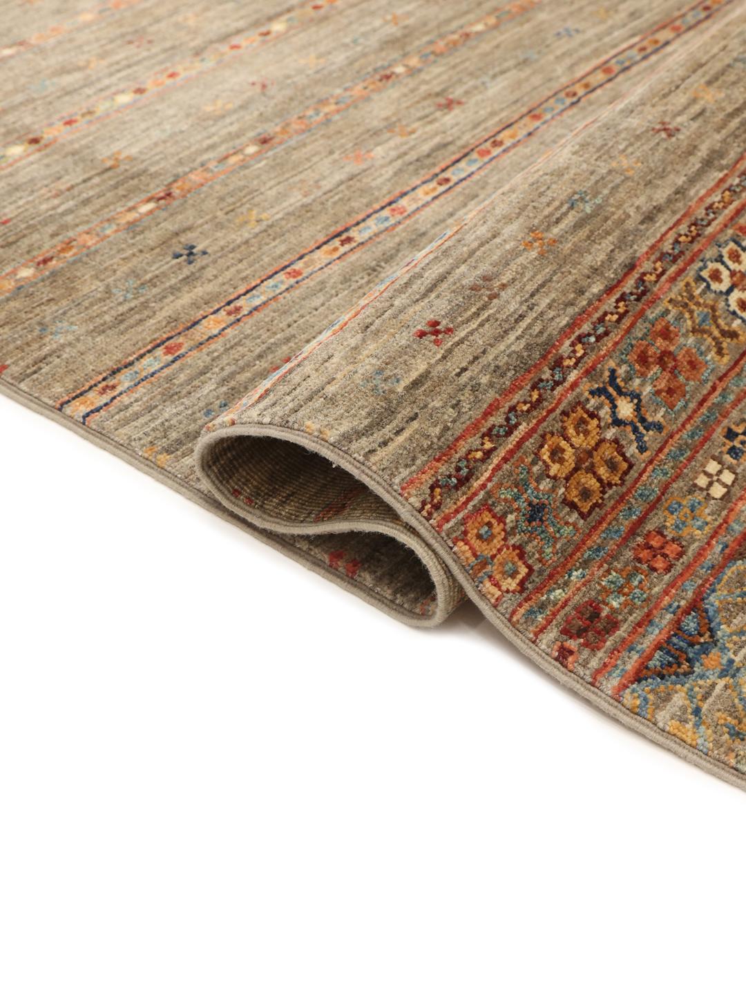 Handgeknoopte Afghaanse loper in groen met geometrische motieven