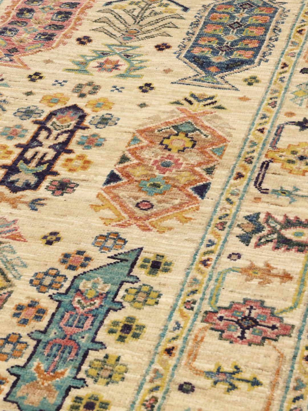 Kazak loper uit Afghanistan in beige
