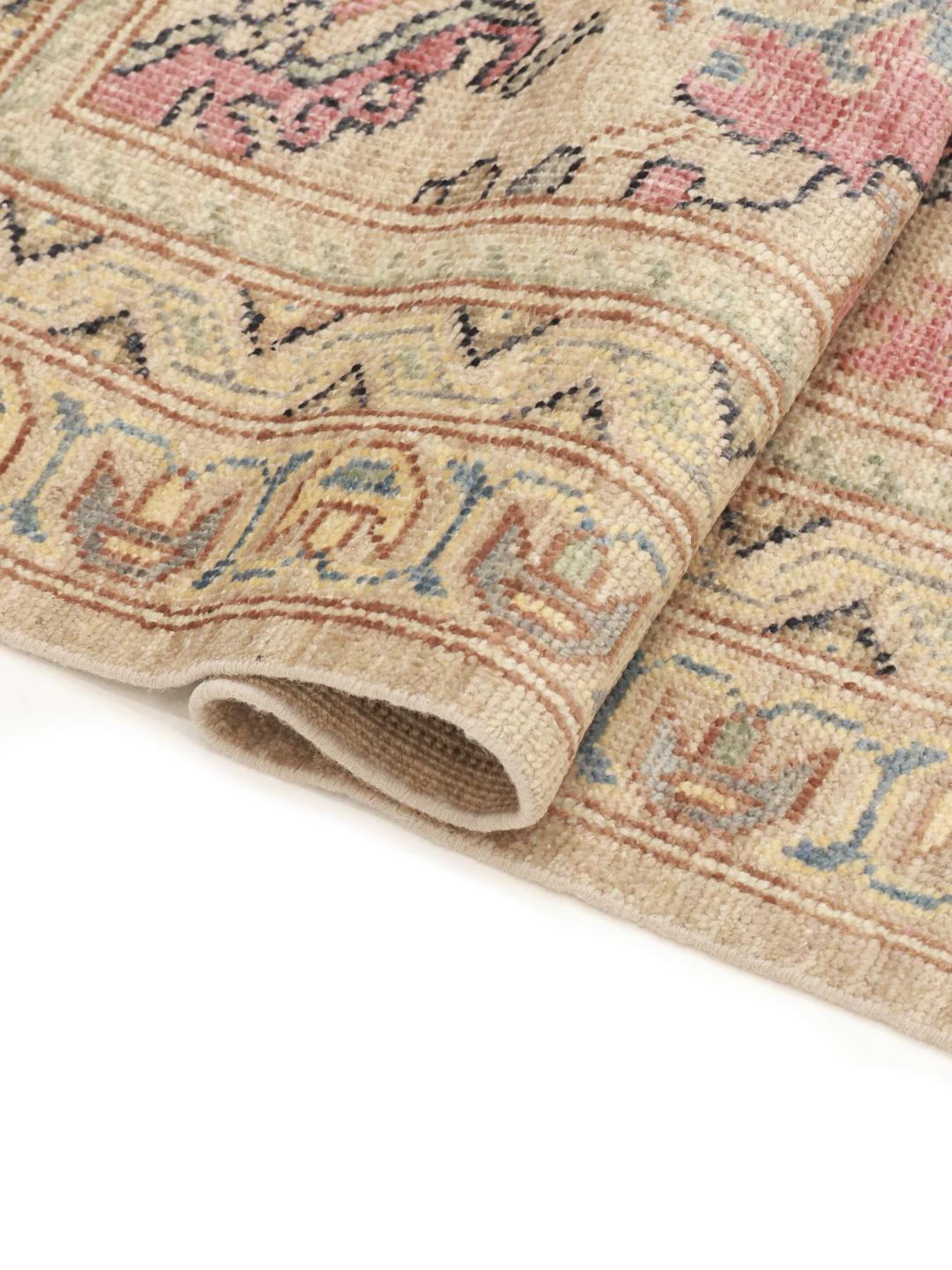 Handgeknoopt Afghaans tapijt in beige met bloemmotieven