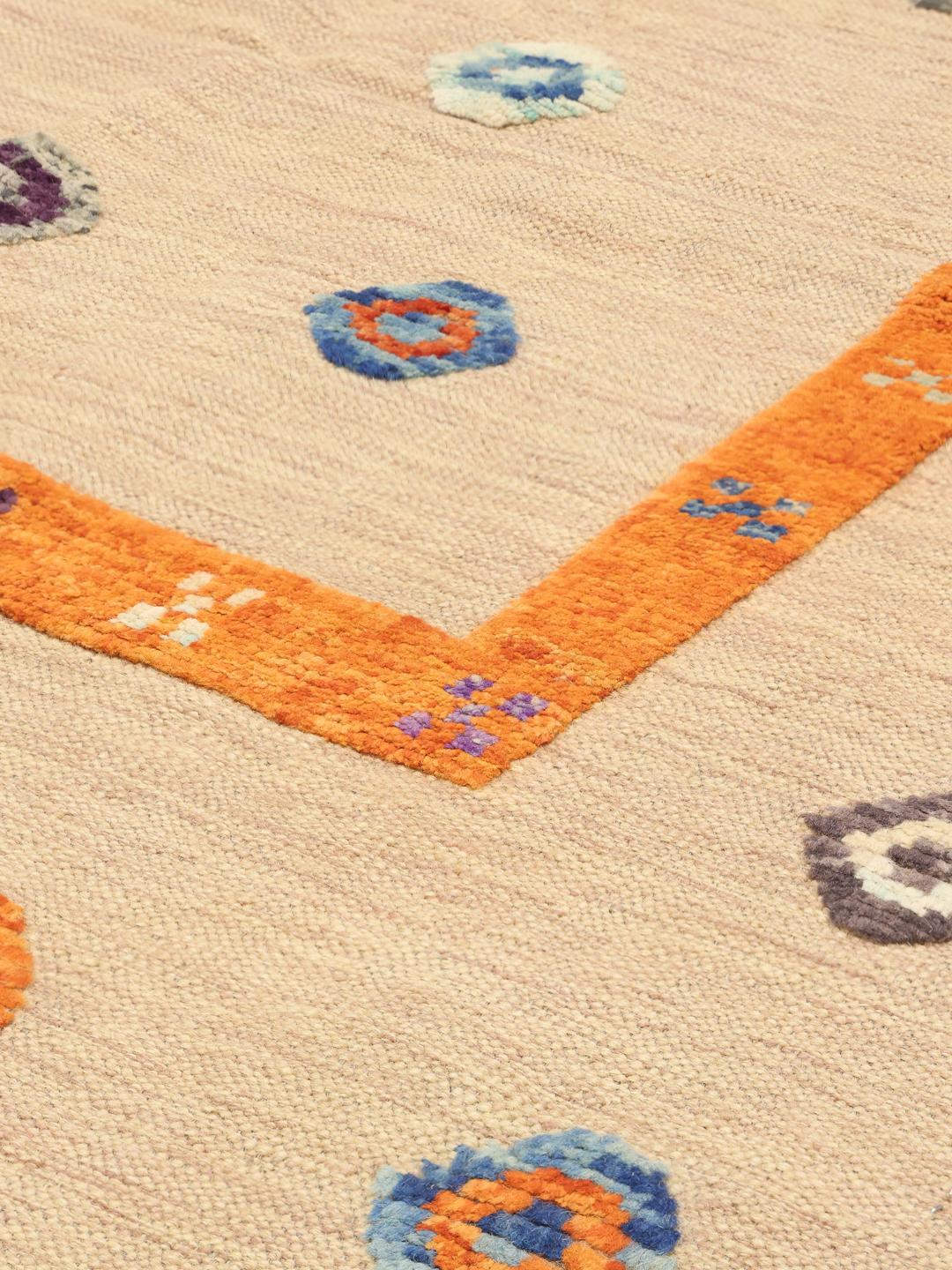 Tappeto Kelim Nimbaft afghano tessuto a mano in beige con accenti geometrici colorati