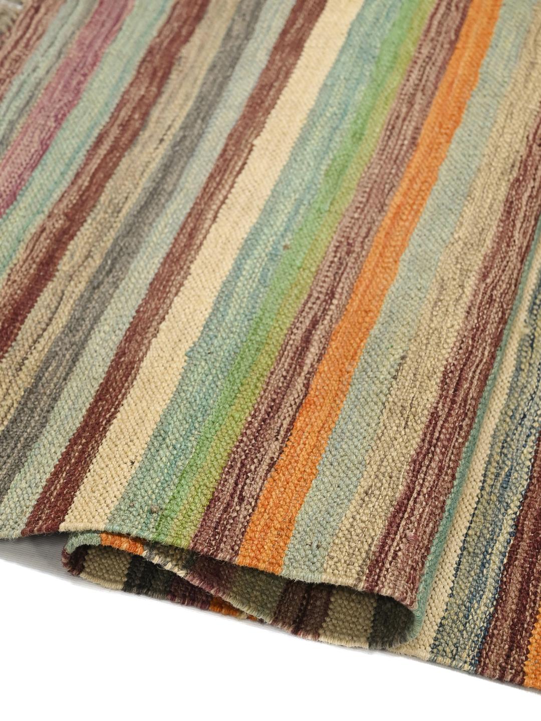 Tappeto Kilim tessuto a mano proveniente dall'Afghanistan con motivo a righe multicolore