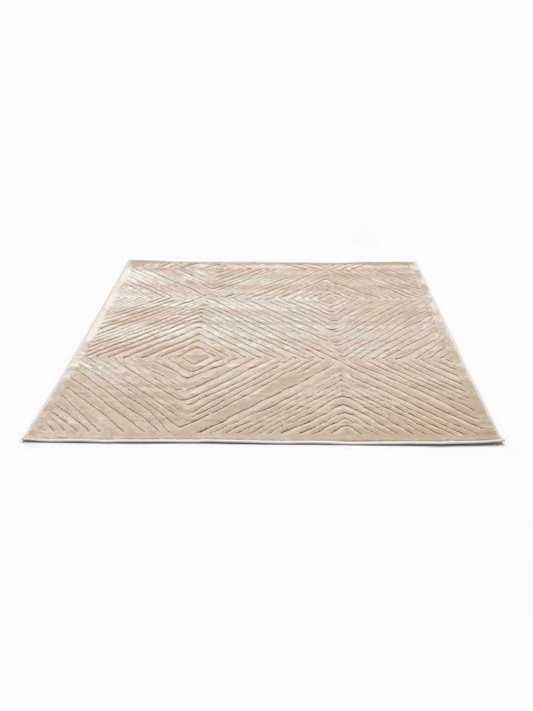 Vierkant beige tapijt met een gestructureerd ruitpatroon in hoog en laag