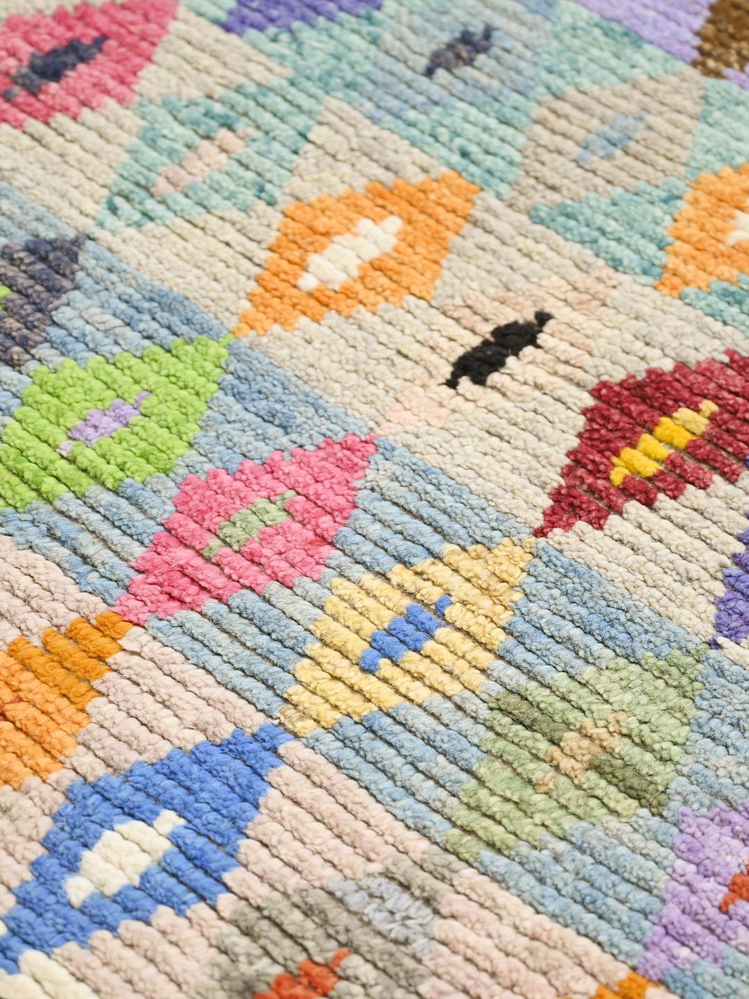 Tapis de couloir en laine multicolore noué à la main en Afghanistan avec des motifs géométriques de losanges