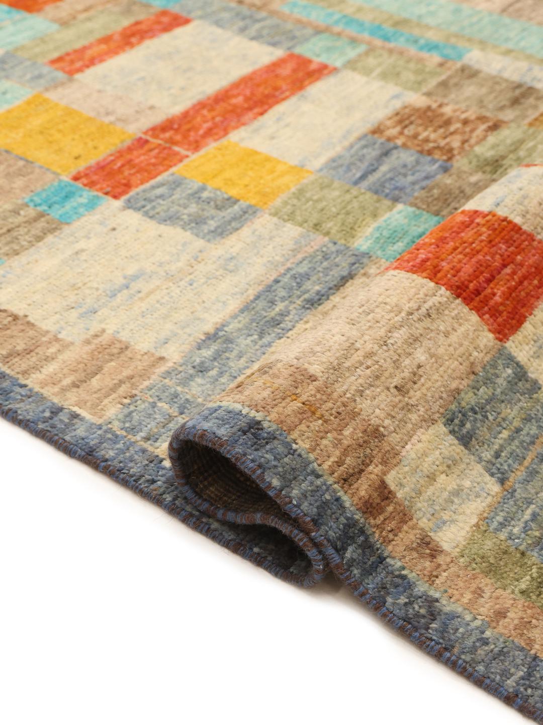 Handgeknoopt Afghaans tapijt met een geometrisch multicolor ontwerp