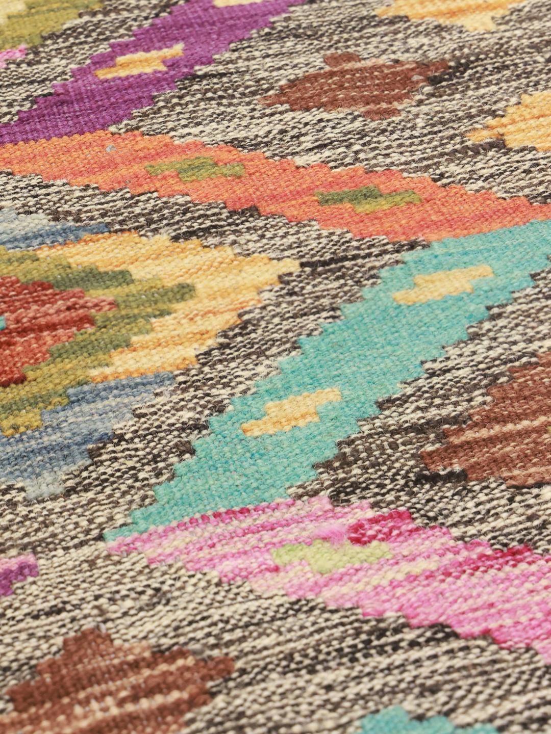 Tapis Kelim afghan tissé à la main avec un motif géométrique multicolore vibrant