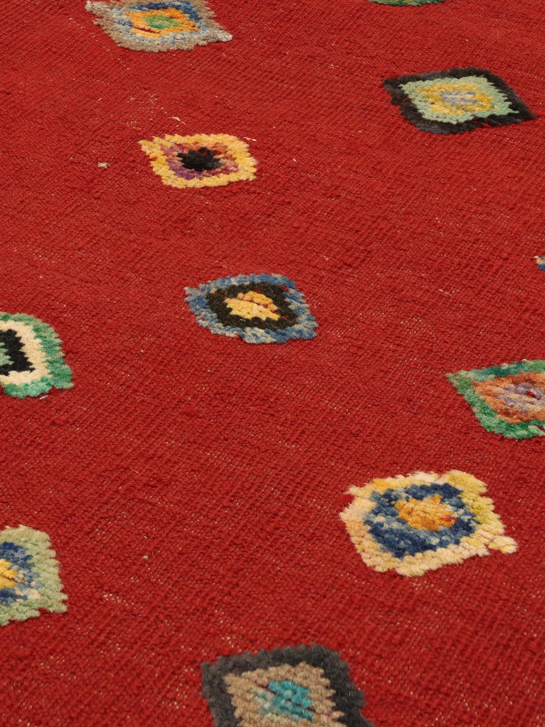 Tapis afghan tisse a la main en rouge avec des motifs en losange