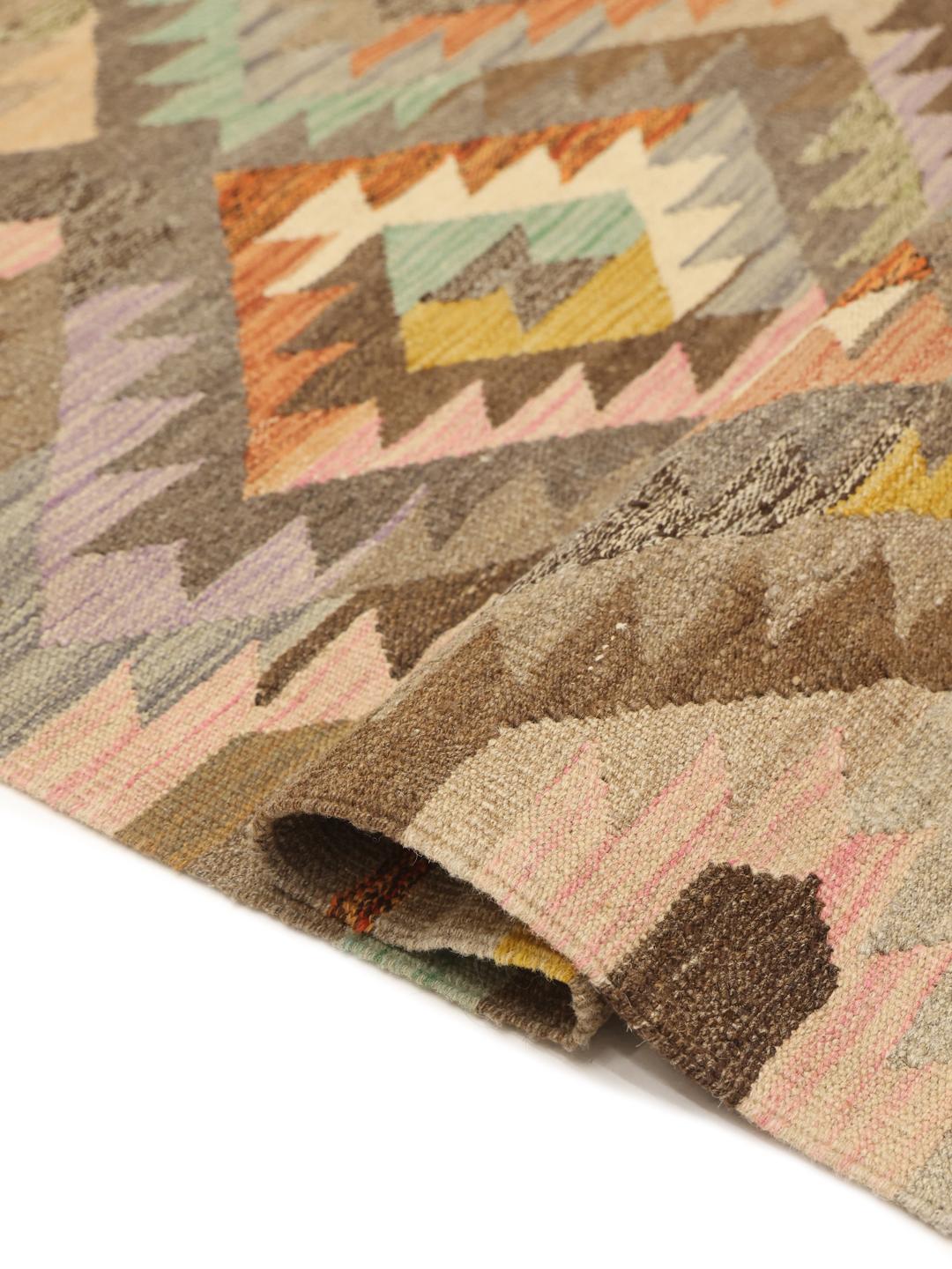 Handgemaakte loper uit Afghanistan in meerkleurig design