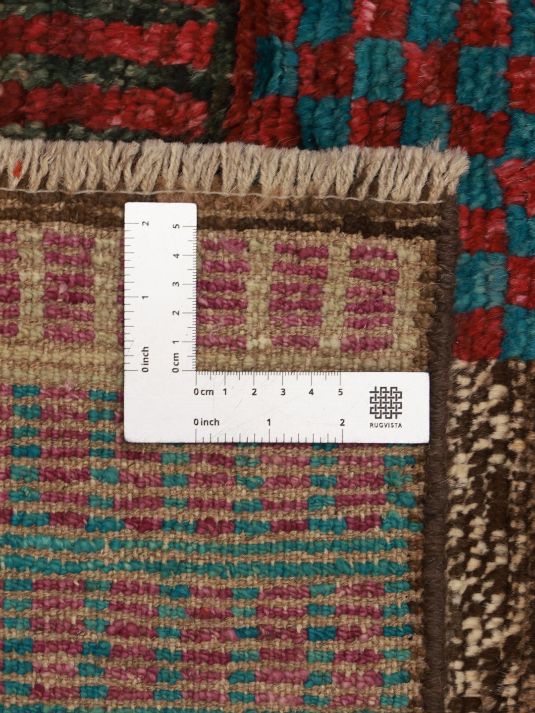 Handgeknoopte Afghaanse loper met een kleurrijk geometrisch patchworkontwerp