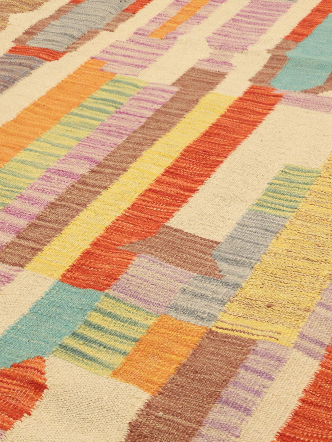 Handgefertigter Flachgewebeteppich aus Afghanistan in Beige und Mehrfarbig