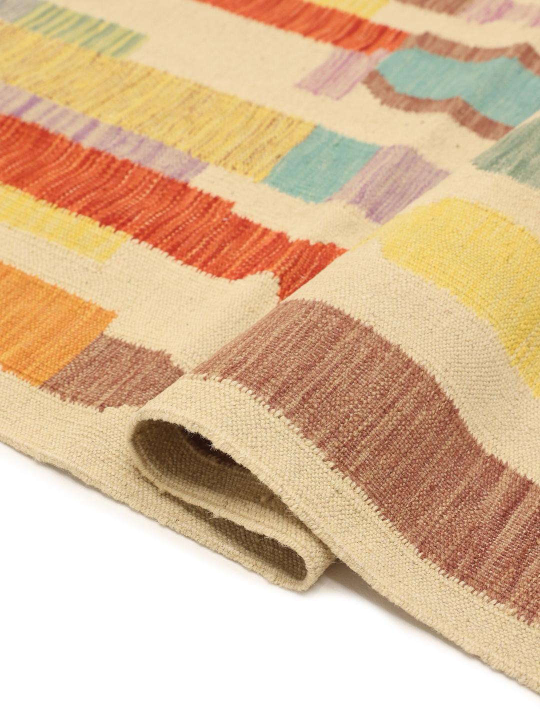 Handgefertigter Flachgewebeteppich aus Afghanistan in Beige und Mehrfarbig