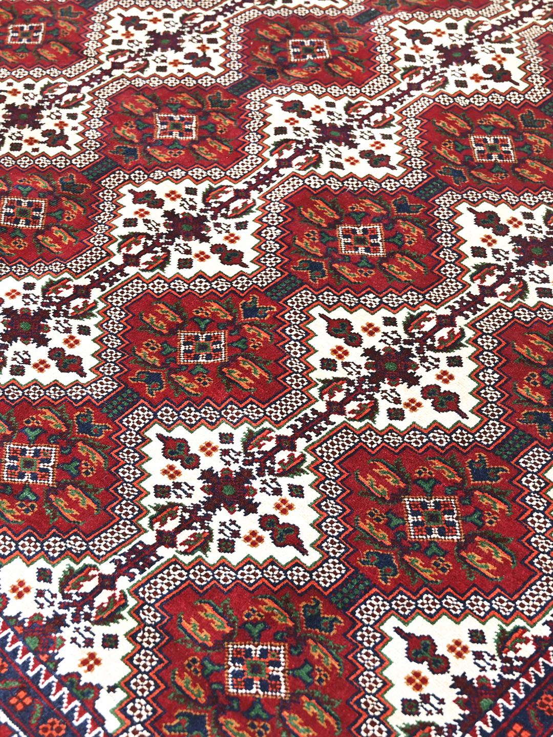 Kunduz rug from Afghanistan in red
