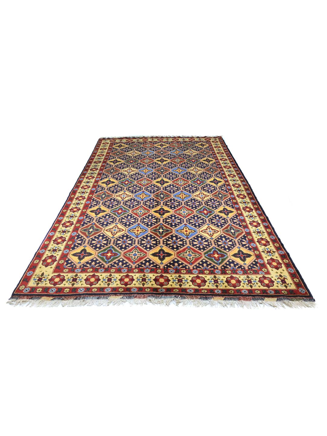 Kunduz rug from Afghanistan in multicolor