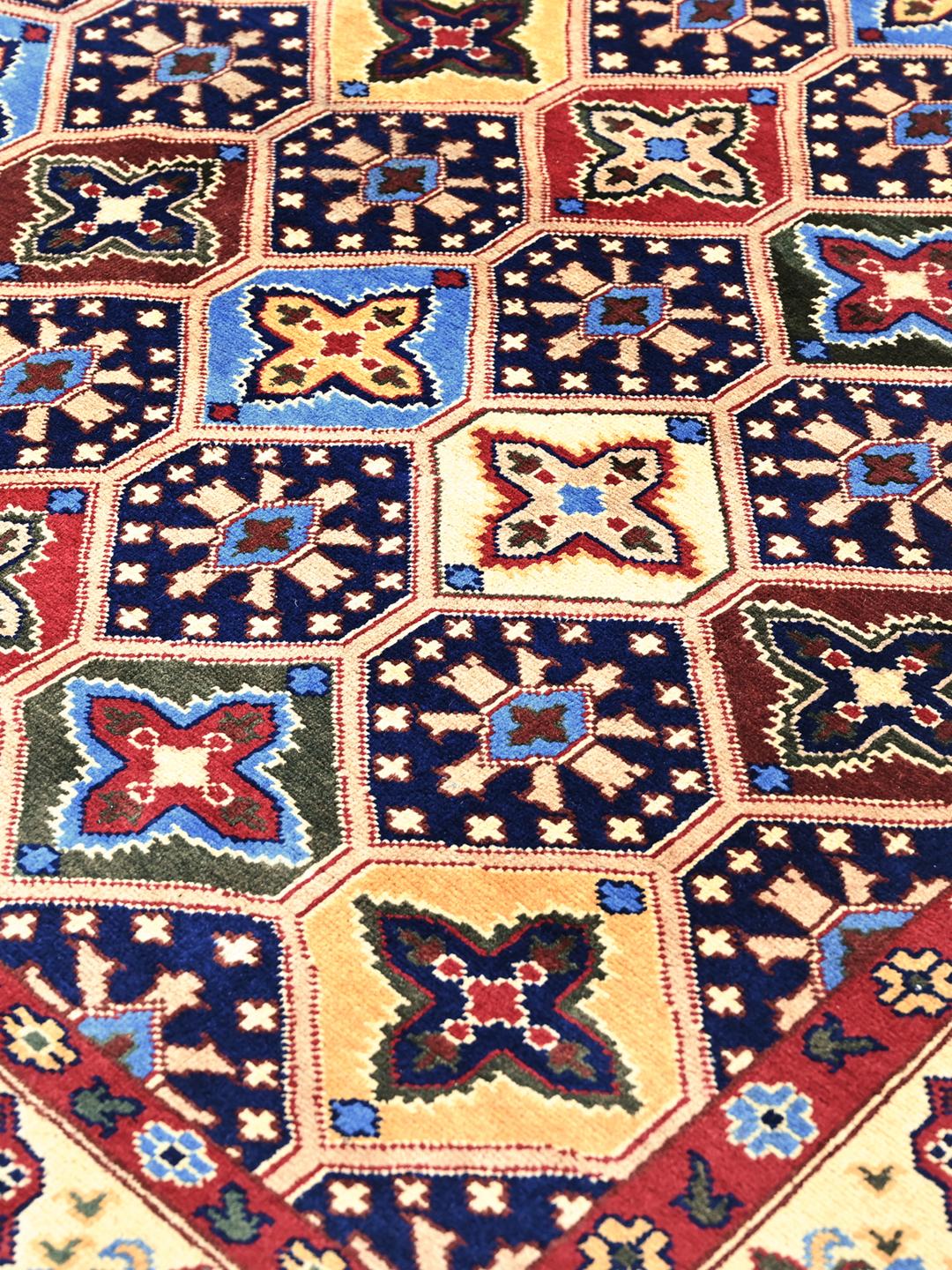 Kunduz rug from Afghanistan in multicolor