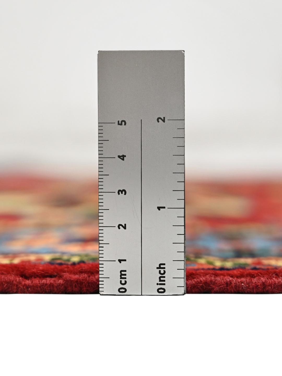 Handgeknoopt Afghaans Kunduz-tapijt met een rood veld van Wool en een blauwe rand