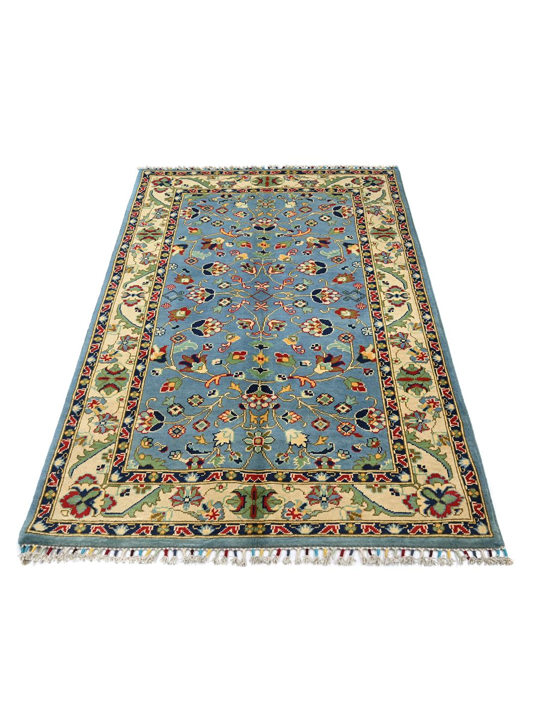 Handgeknoopt Afghaans Kunduz-tapijt in blauw met bloemmotieven