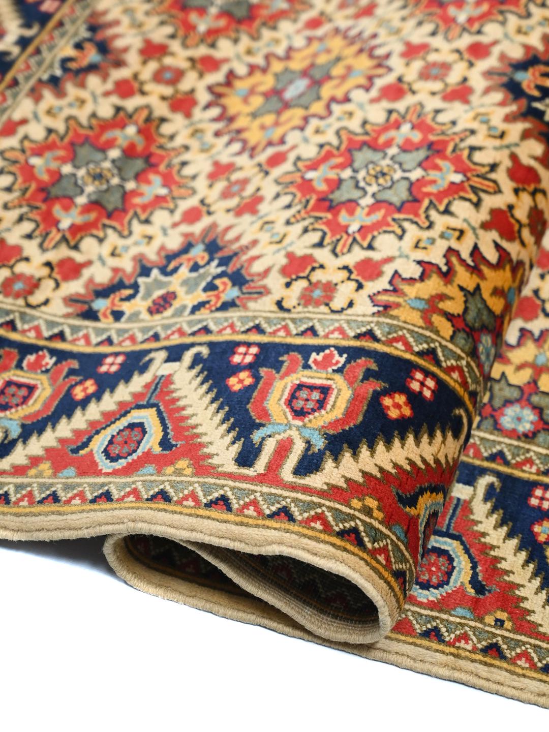 Tapis de couloir Kunduz noué à la main venant d'Afghanistan dans des tons rouges et bleus