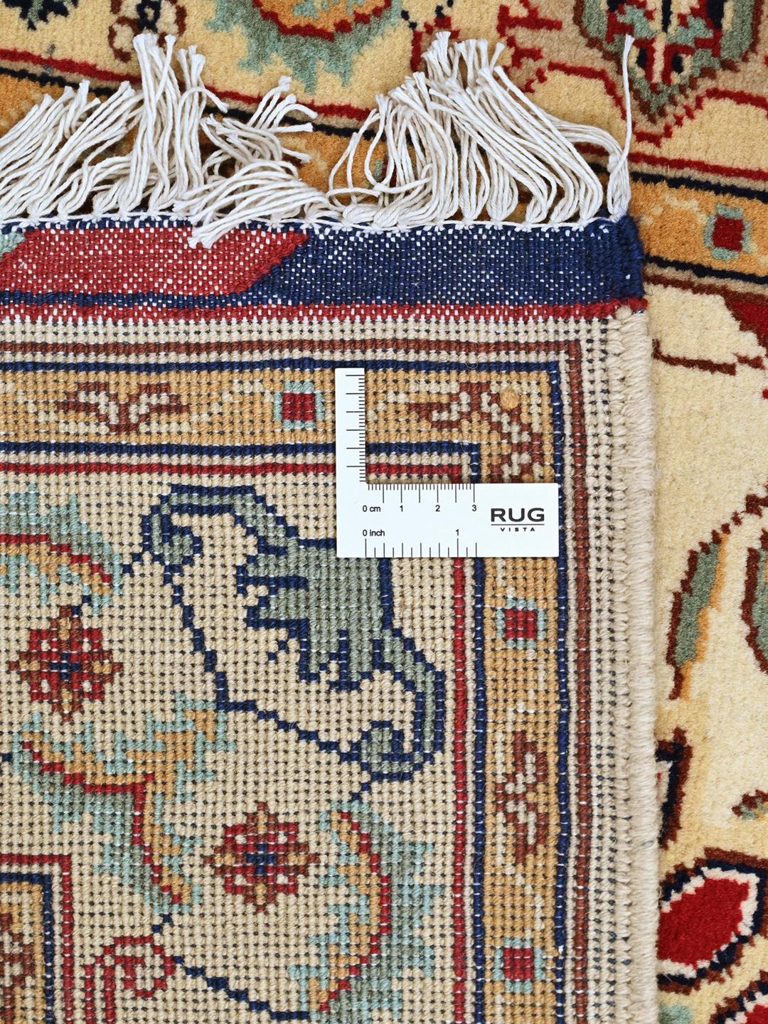 Håndknyttet beige løber fra Mellemøsten med dekorative medaljoner