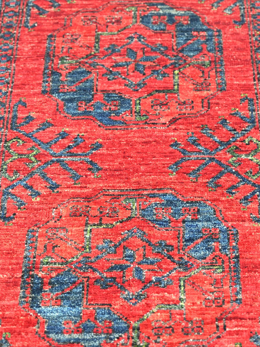 Tapis couloir Kunduz rouge fait main provenant d'Afghanistan