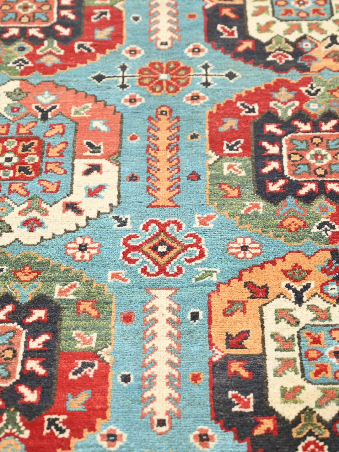 Covor din lână Kazak Fine înnodat manual din Afganistan în nuanțe de albastru deschis și multicolor