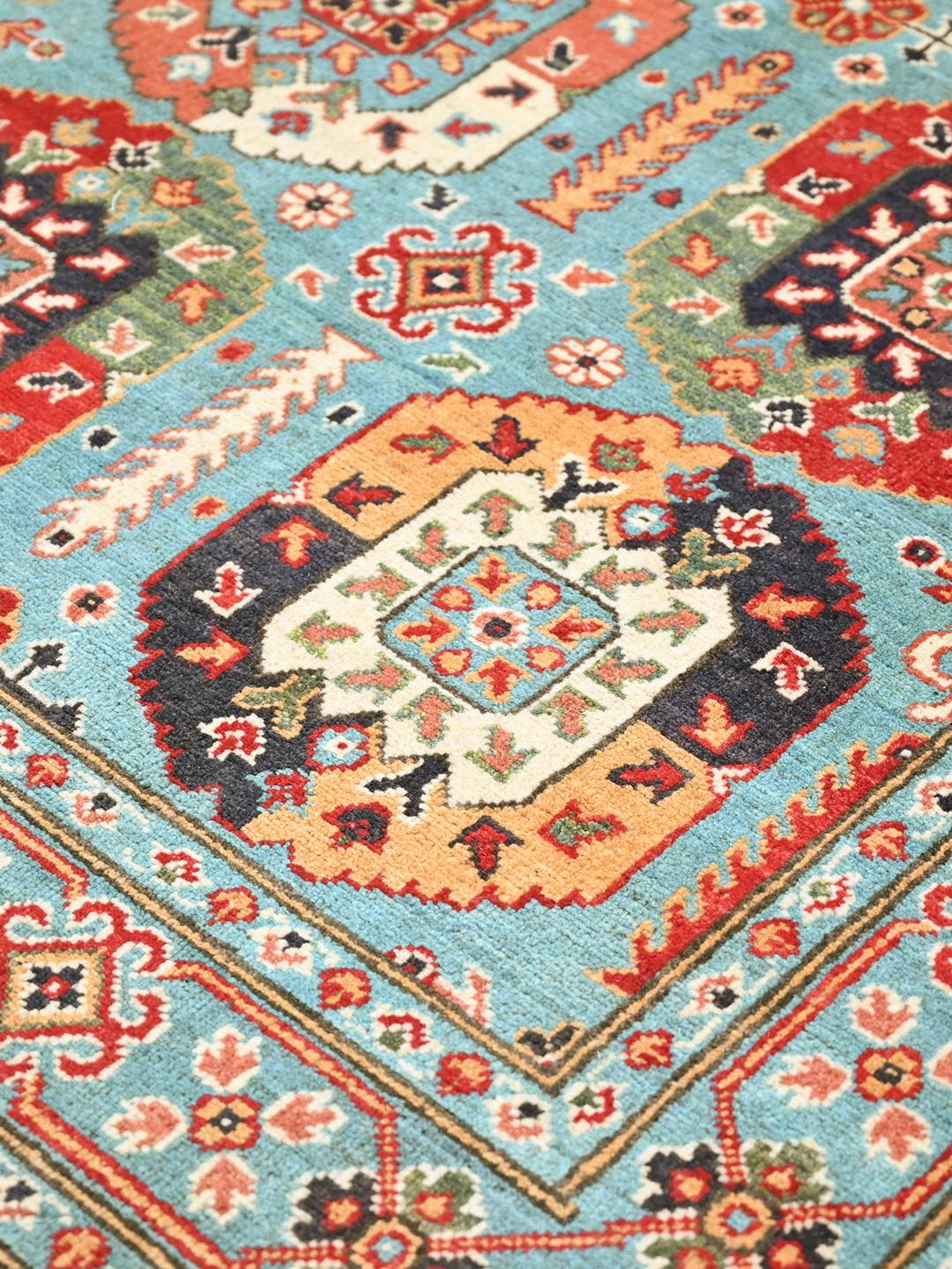 Covor din lână Kazak Fine înnodat manual din Afganistan în nuanțe de albastru deschis și multicolor