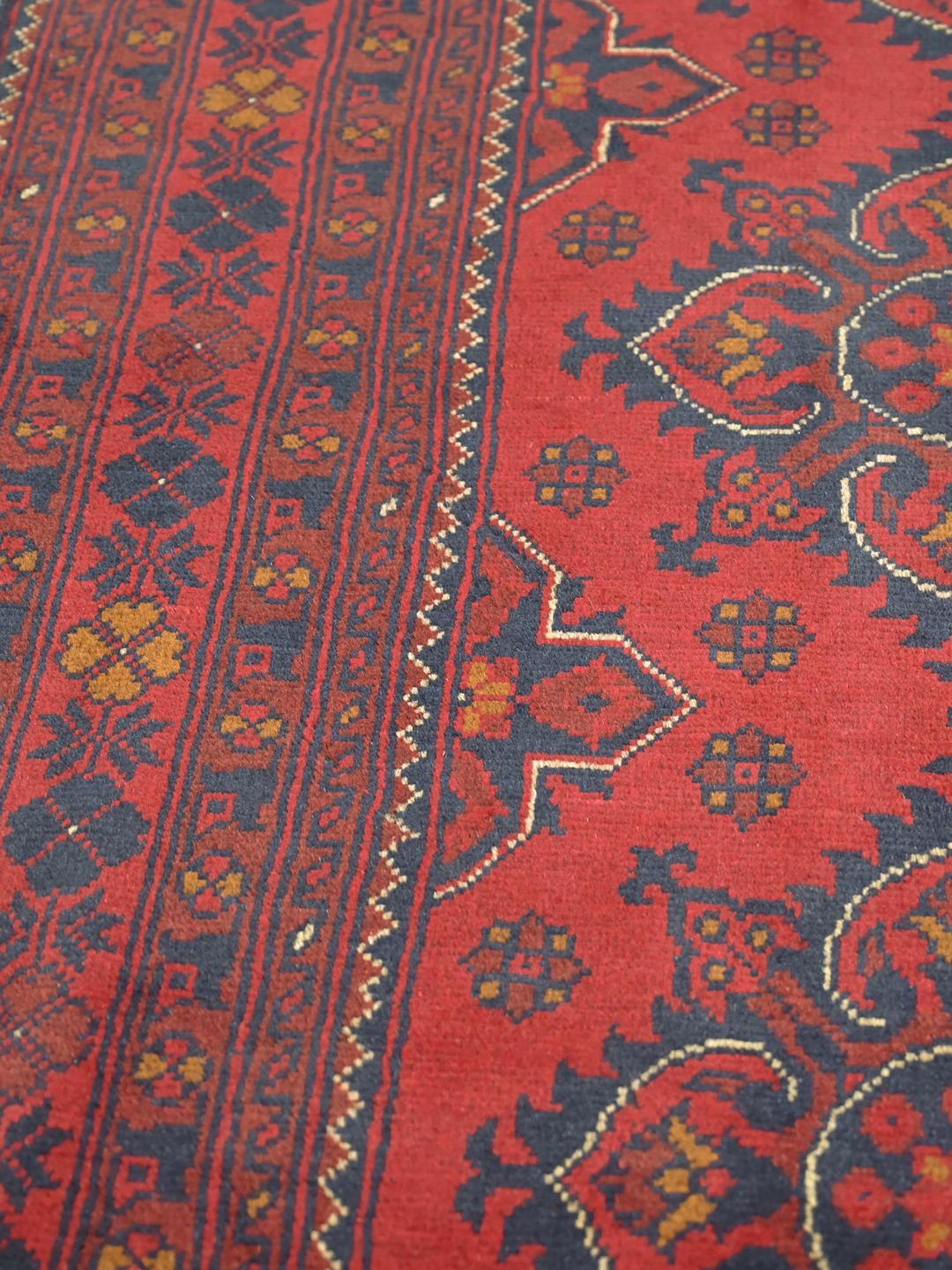 Handgeknoopt Afghaans Khal Mohammadi-tapijt in rood en donkerblauw