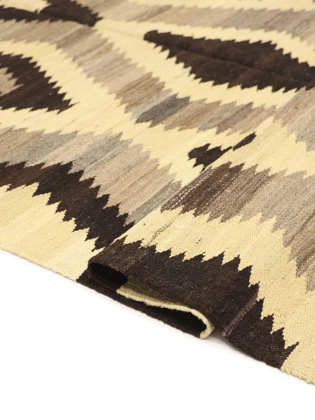 Hand-woven rug from Afghanistan in grey and beige