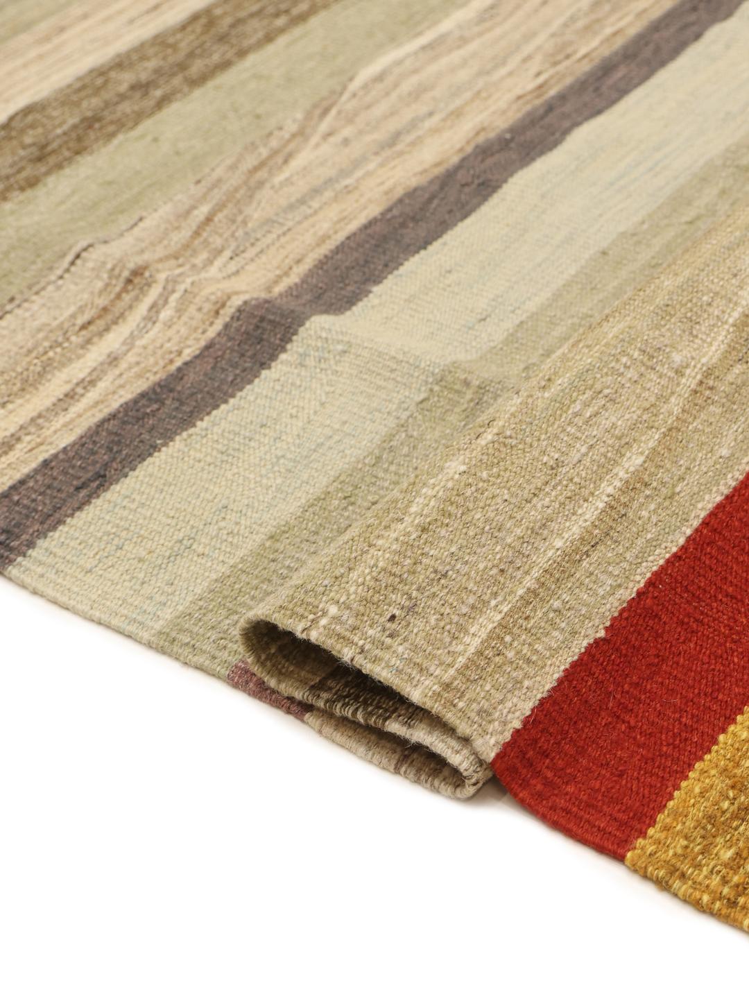 Handgeweven tapijt met een streepjespatroon in multicolor