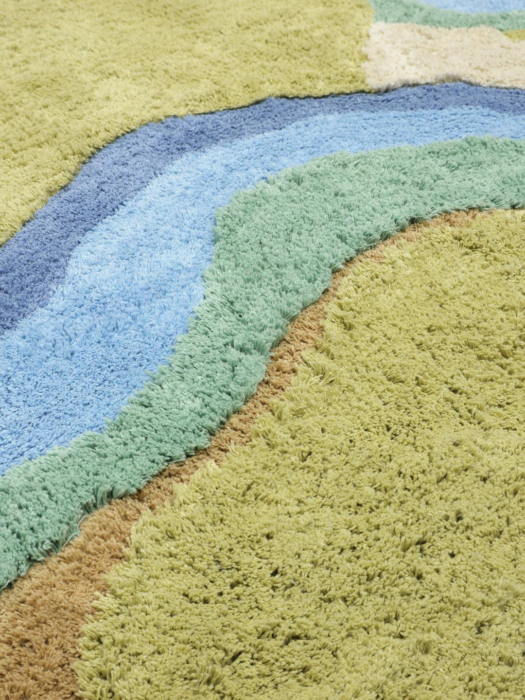 Onregelmatig gevormd katoenen kleed met een abstract blauw en groen rivierlandschapontwerp